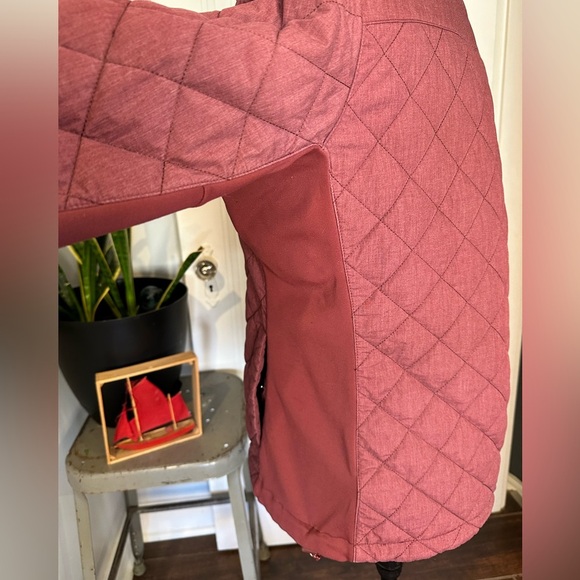 Columbia woman’s quilted jacket size medium - Picture 10 of 14